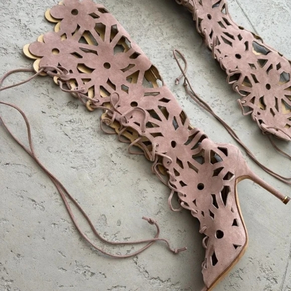 Manolo Blahnik RARE Laser-Cut Cutout Lace-Up Knee-High Heeled Boots- Tan 37 EUC - Picture 15 of 17